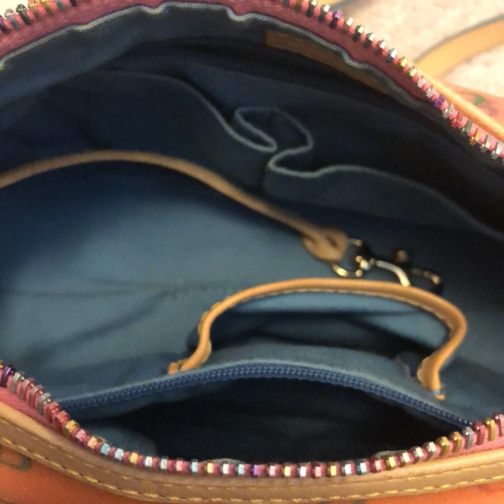 Pink Dooney & Burke hand bag. Used condition. - Picture 7 of 8